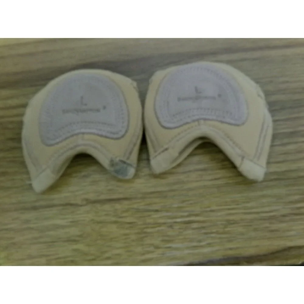 Pre-Owned Dance Foot Undeez Danz N Motion Neoprene Tan Large